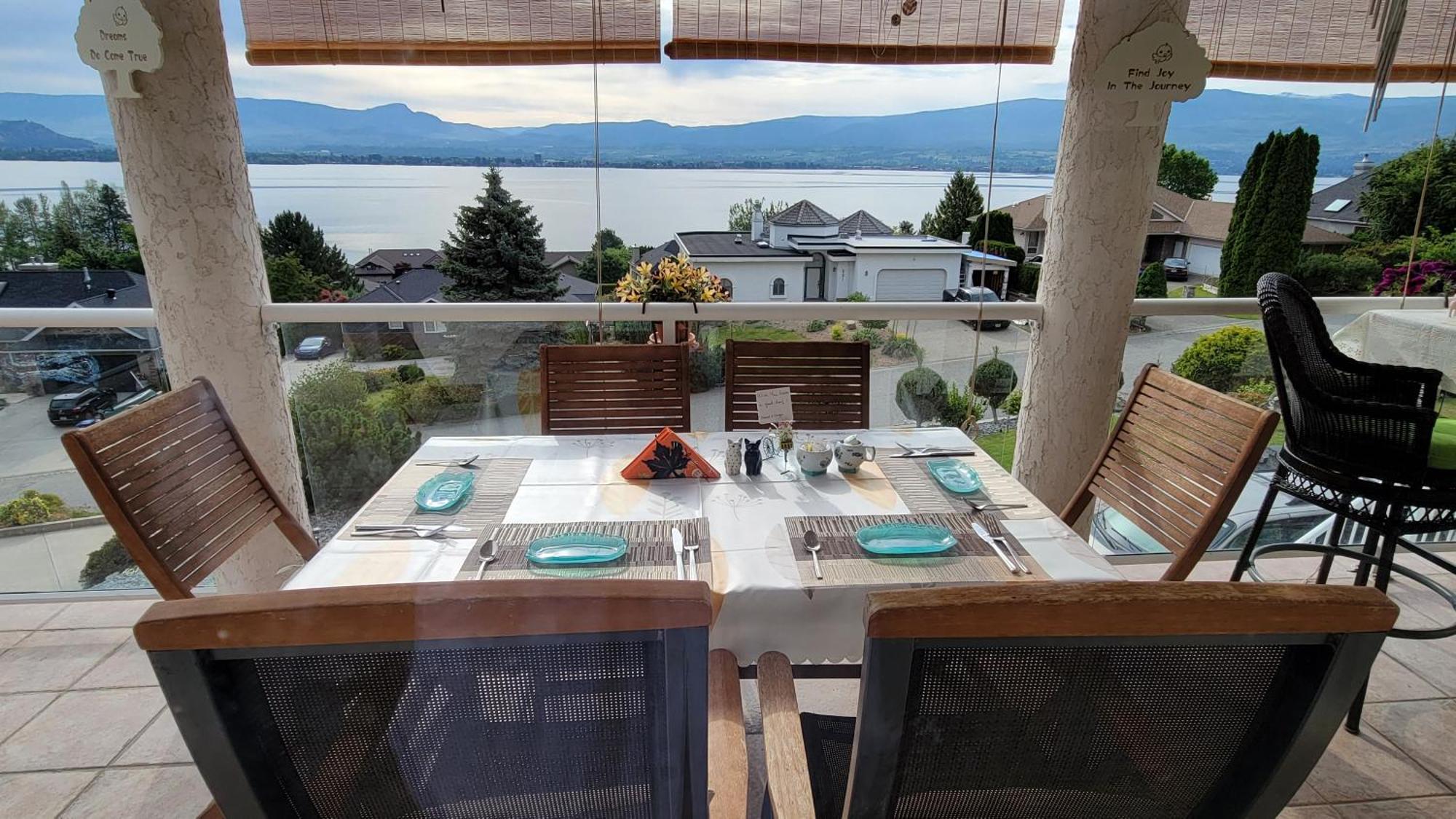 West Kelowna Lakeview Oasis Bed And Breakfast מראה חיצוני תמונה