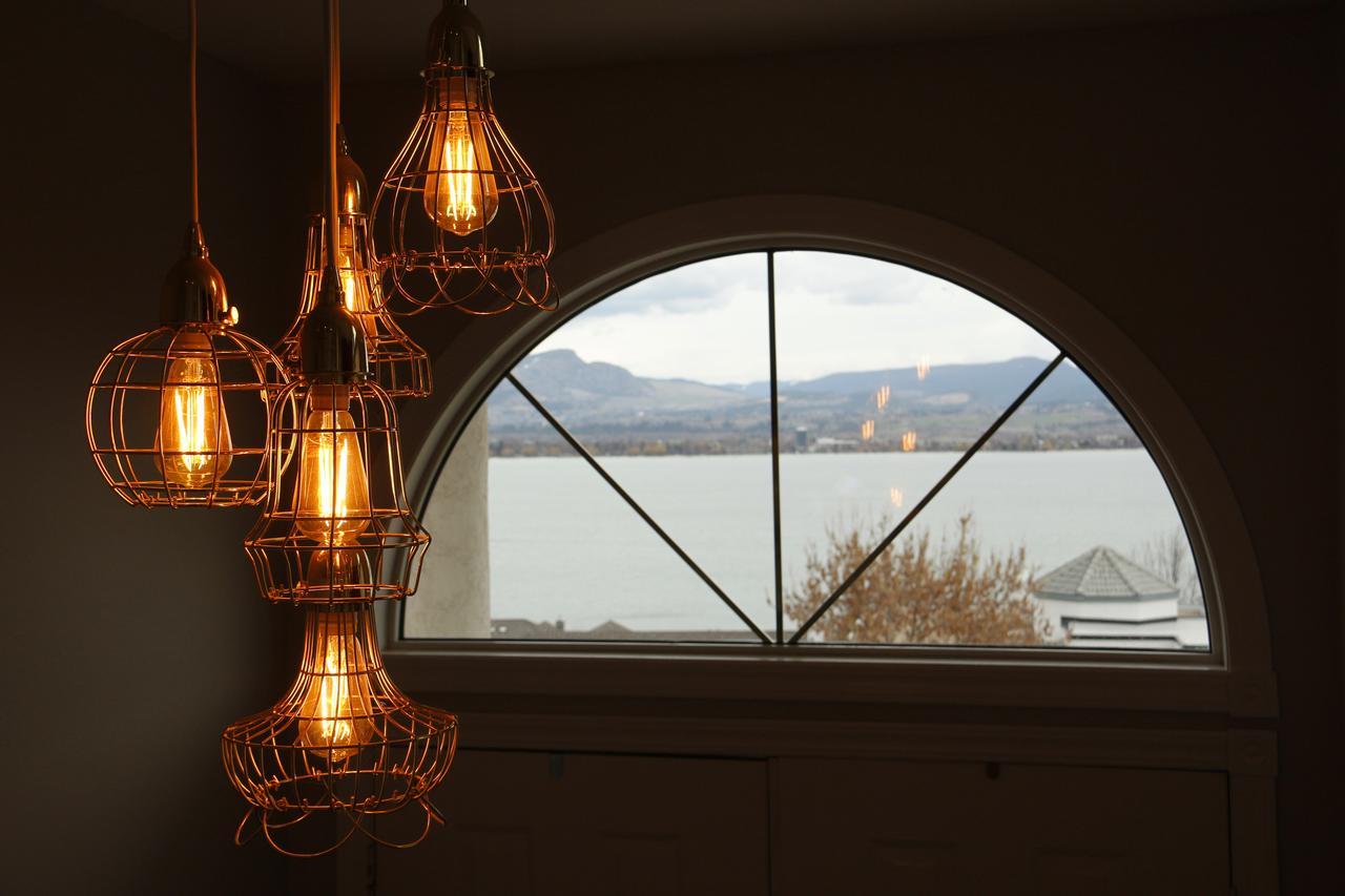 West Kelowna Lakeview Oasis Bed And Breakfast מראה חיצוני תמונה